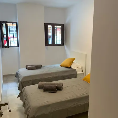 Apartment Vivienda Junto A Ruzafa - 12 Pax Y Mas
