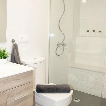 Vivienda Junto A Ruzafa - 12 Pax Y Mas Apartment *