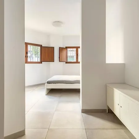 Apartment Vivienda Junto A Ruzafa - 12 Pax Y Mas Valencia
