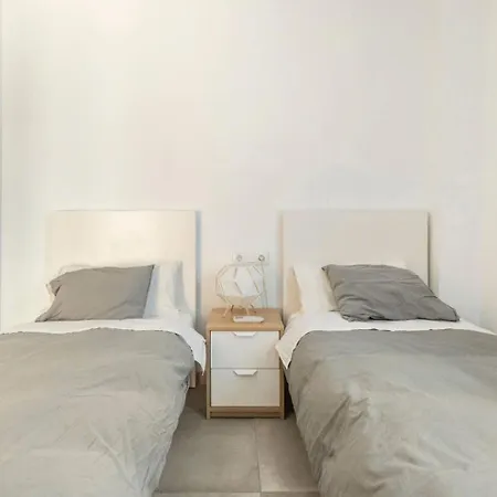 Vivienda Junto A Ruzafa - 12 Pax Y Mas Valencia